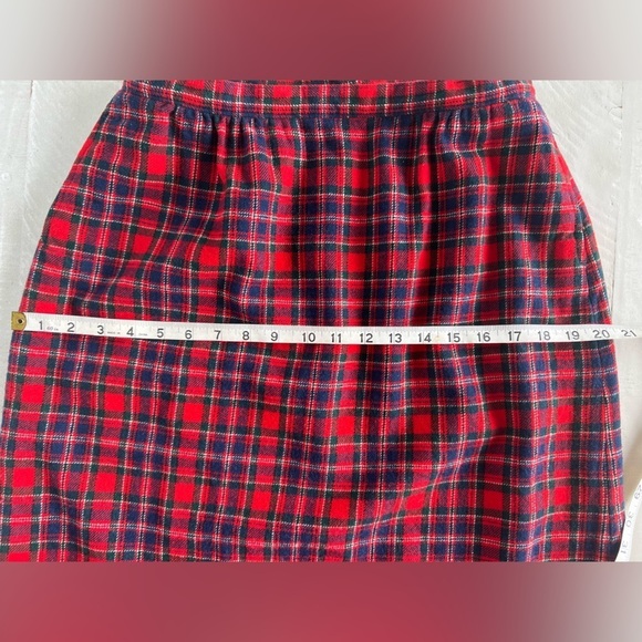 Women’s Pendleton Vintage Tartan High Waisted Wool Skirt in Size Medium - Picture 7 of 7